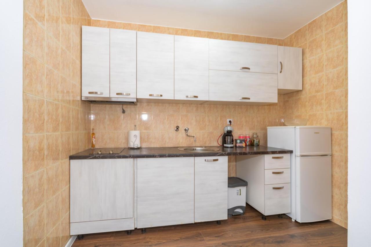 Aloha Apartman Bar Exteriör bild